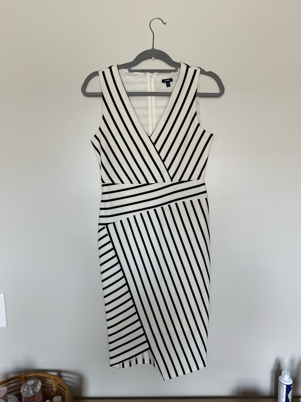 Sleeveless Black & White Striped Sheath Dress - EXPRESS